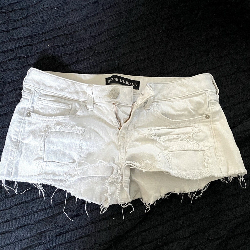 express white ripped jean shorts size 4